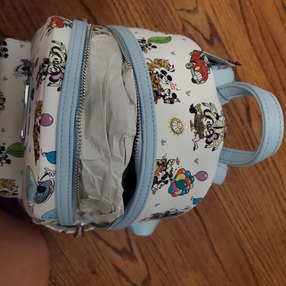 NWT Disney Loungefly Mickey & Minnie Backpack - Picture 9 of 9